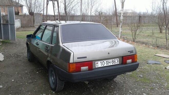 LADA (VAZ) 21099 2000, 299,300 km - 1.5 l - Quba