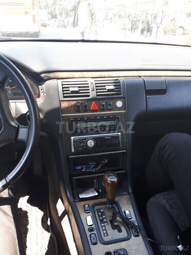 Mercedes E 220 1999, 496,325 km - 2.2 л - Bakı