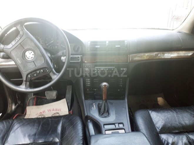 BMW 528 1998, 368,000 km - 2.8 l - Sumqayıt