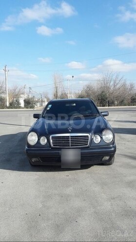 Mercedes E 220 1999, 496,853 km - 2.2 l - Bakı