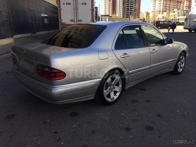 Mercedes E 270 2000, 309,500 km - 2.7 l - Bakı