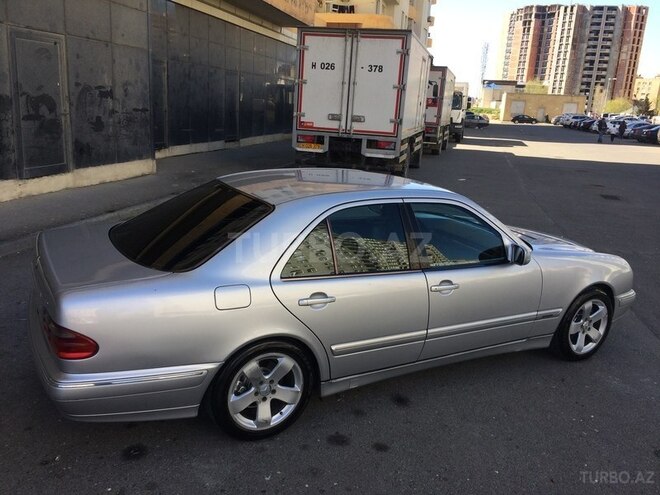 Mercedes E 270 2000, 309,500 km - 2.7 l - Bakı