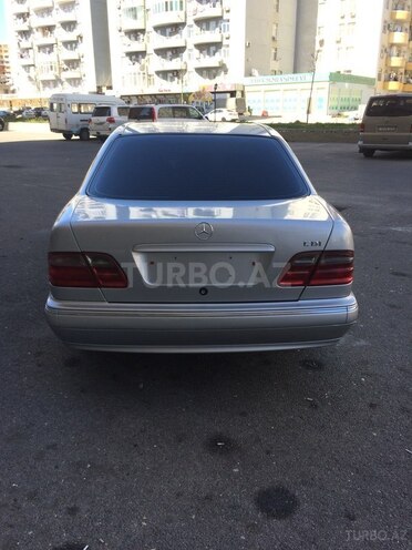 Mercedes E 270 2000, 309,500 km - 2.7 l - Bakı