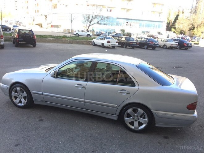 Mercedes E 270 2000, 309,500 km - 2.7 l - Bakı
