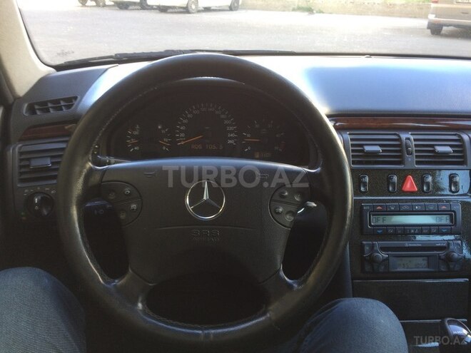 Mercedes E 270 2000, 309,500 km - 2.7 l - Bakı