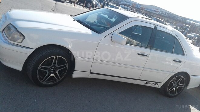 Mercedes C 220 1995, 270,000 km - 2.2 l - Bakı