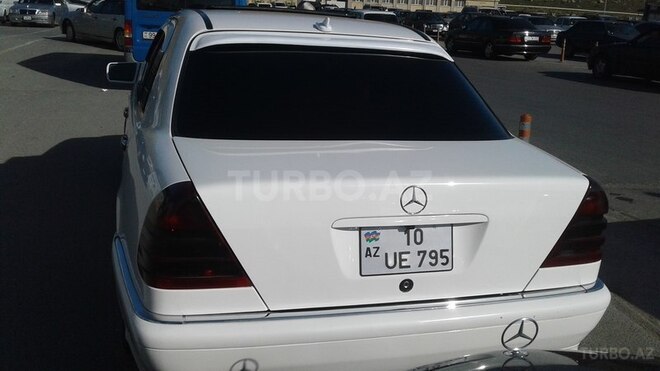 Mercedes C 220 1995, 270,000 km - 2.2 l - Bakı
