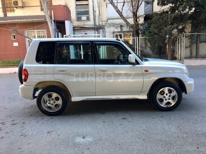 Mitsubishi Pajero io 2000, 196,000 km - 2.0 l - Bakı