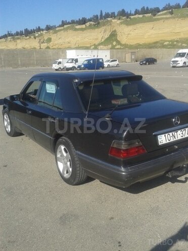 Mercedes E 200 1994, 300,000 km - 2.0 l - Bakı