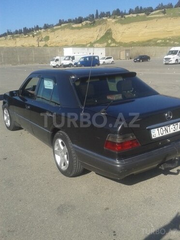 Mercedes E 200 1994, 300,000 km - 2.0 l - Bakı