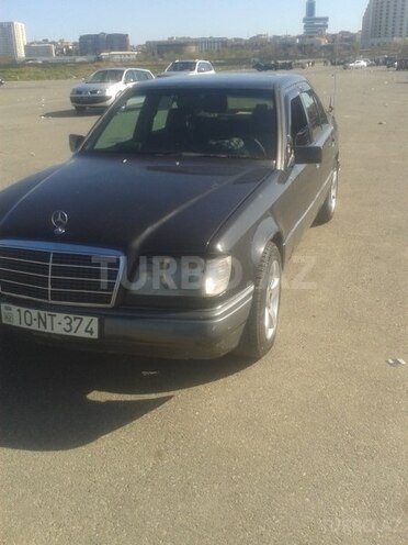 Mercedes E 200 1994, 300,000 km - 2.0 l - Bakı