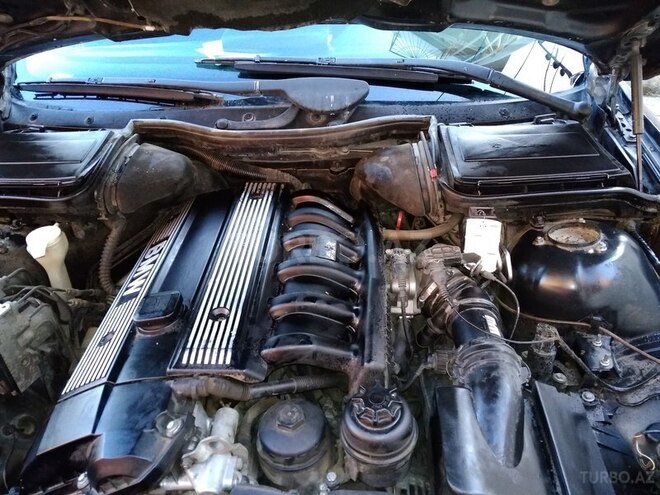 BMW 528 1998, 295,000 km - 2.8 л - Bakı