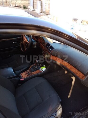 BMW 528 1998, 295,000 km - 2.8 л - Bakı