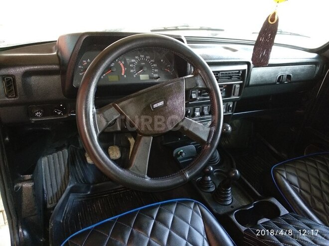 LADA (VAZ) Niva 2011, 88,000 km - 1.7 l - Lerik