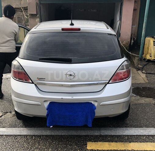 Opel Astra 2007, 204,000 km - 2.0 l - Bakı