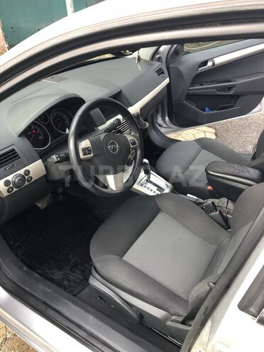 Opel Astra 2007, 204,000 km - 2.0 l - Bakı