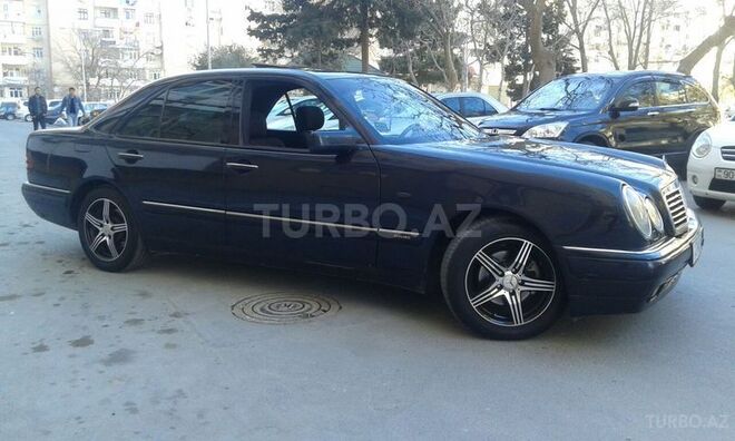 Mercedes E 240 1997, 305,985 km - 2.4 l - Bakı