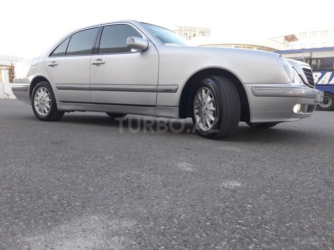 Mercedes E 270 2000, 410,000 km - 2.7 l - Bakı