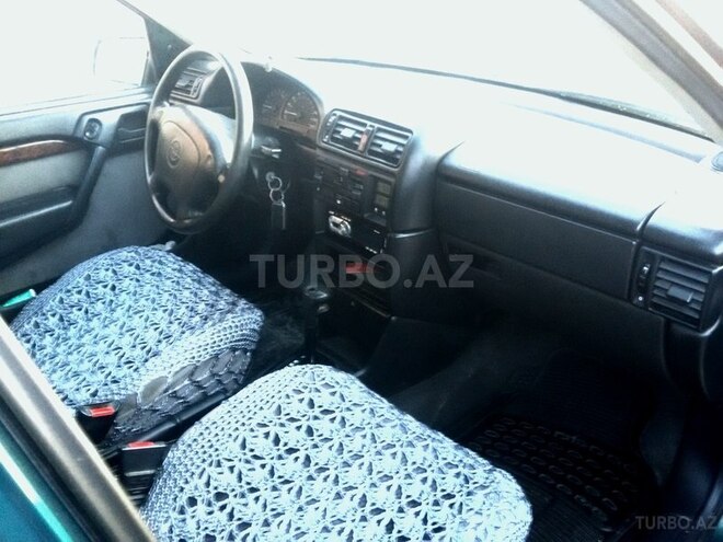 Opel Vectra 1995, 265,000 km - 2.0 л - Bakı