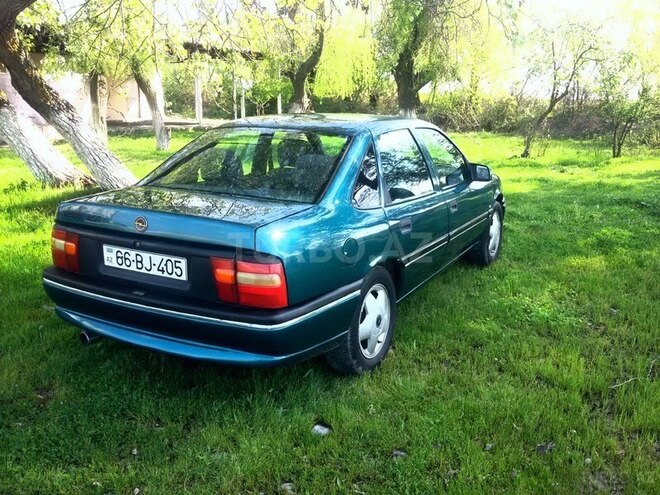 Opel Vectra 1995, 265,000 km - 2.0 л - Bakı