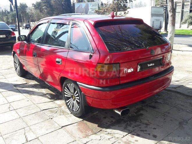Opel Astra 1996, 235,000 km - 1.4 л - Bakı