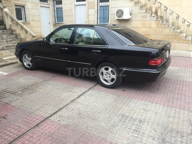 Mercedes E 320 2000, 286,000 km - 3.2 l - Sumqayıt