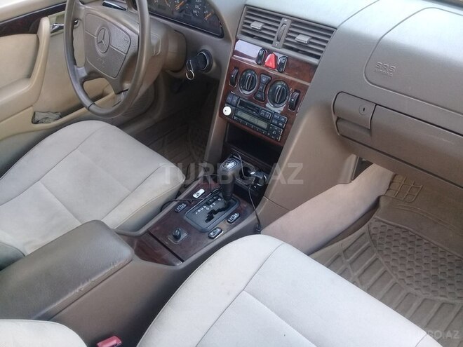 Mercedes C 200 1996, 366,000 km - 2.0 l - Bakı