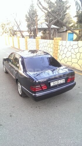 Mercedes E 240 1999, 394,000 km - 2.4 л - Sumqayıt