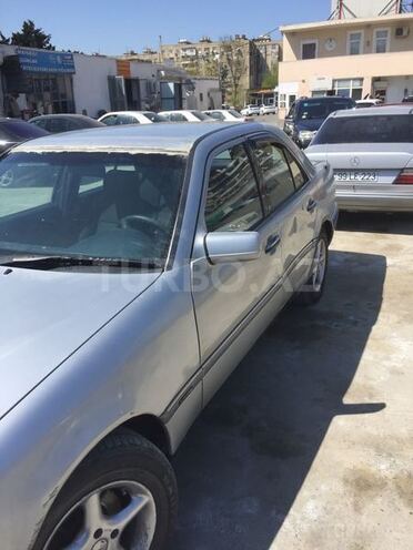 Mercedes C 220 1994, 275,785 km - 2.2 л - Bakı