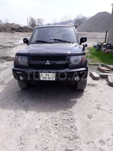 Mitsubishi Pajero io 2001, 359,000 km - 2.0 l - Bakı