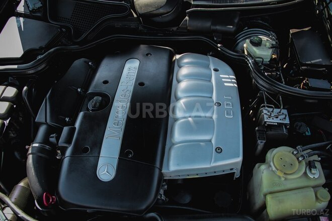 Mercedes E 320 2001, 304,627 km - 3.2 l - Bakı