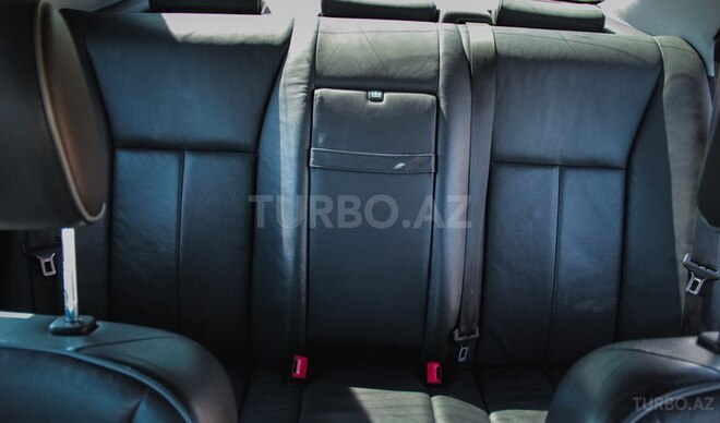 Mercedes E 320 2001, 304,627 km - 3.2 l - Bakı