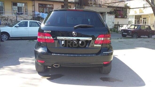 Mercedes B 180 2010, 74,800 km - 1.7 l - Bakı