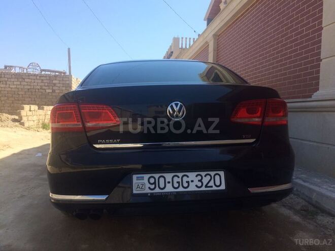 Volkswagen Passat 2011, 181,000 km - 0.2 л - Bakı