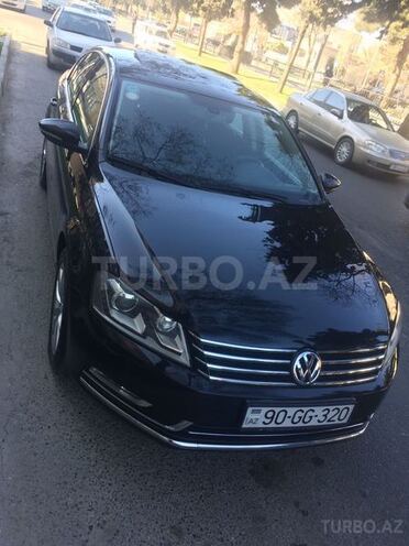 Volkswagen Passat 2011, 181,000 km - 0.2 л - Bakı