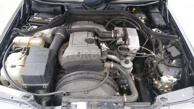 Mercedes E 200 1994, 267,000 km - 2.0 л - Qəbələ
