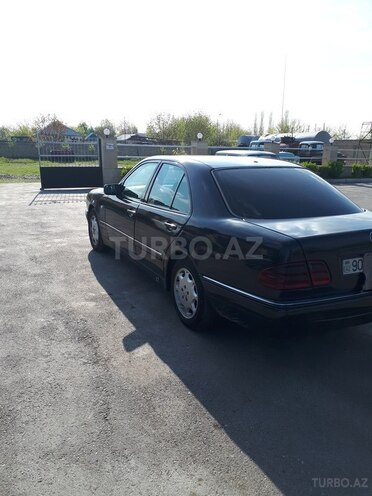 Mercedes E 220 1999, 500,328 km - 2.2 l - Bakı