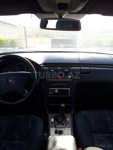 Mercedes E 220 1999, 500,328 km - 2.2 l - Bakı