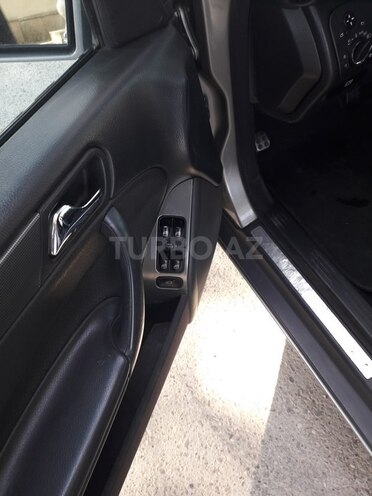 Mercedes C 180 2003, 182,000 km - 1.8 l - Sumqayıt