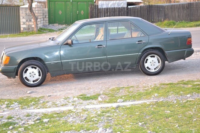 Mercedes 200 1987, 300,000 km - 2.0 l - Şəki