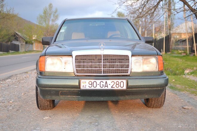 Mercedes 200 1987, 300,000 km - 2.0 l - Şəki