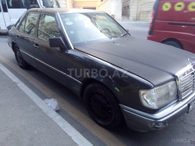 Mercedes E 230 1990, 250,000 km - 0.2 l - Bakı