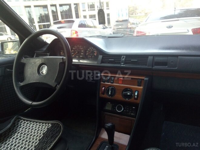 Mercedes E 230 1990, 250,000 km - 0.2 l - Bakı
