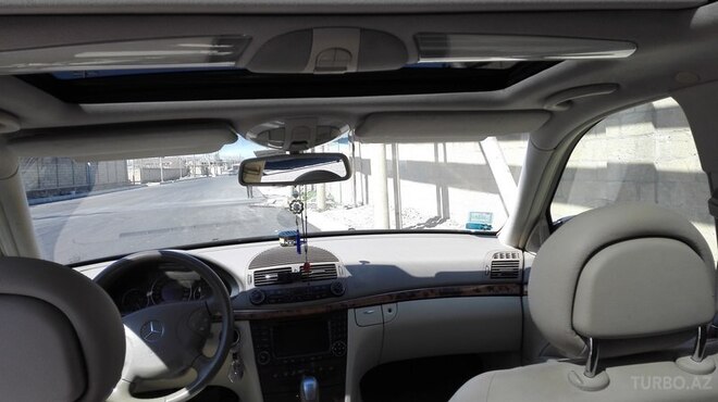 Mercedes E 240 2003, 300,000 km - 2.6 л - Bakı