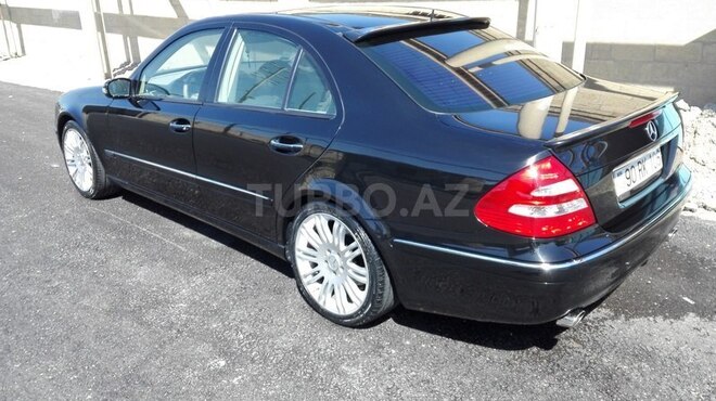 Mercedes E 240 2003, 300,000 km - 2.6 л - Bakı