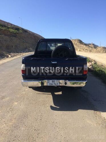 Mitsubishi L200 2005, 315,875 km - 2.5 l - Bakı