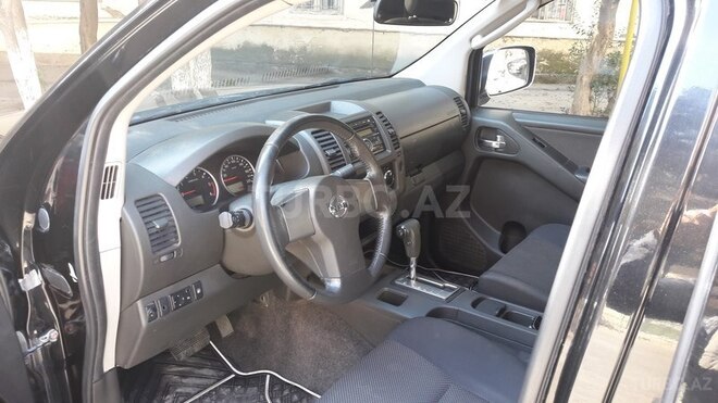 Nissan Navara 2014, 95,900 km - 2.5 l - Bakı