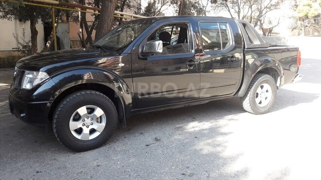 Nissan Navara 2014, 95,900 km - 2.5 l - Bakı