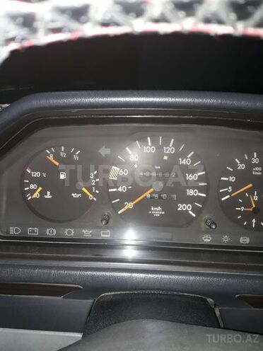 Mercedes E 250 1990, 400,882 km - 2.5 л - Şirvan