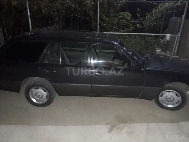Mercedes E 250 1990, 400,882 km - 2.5 л - Şirvan